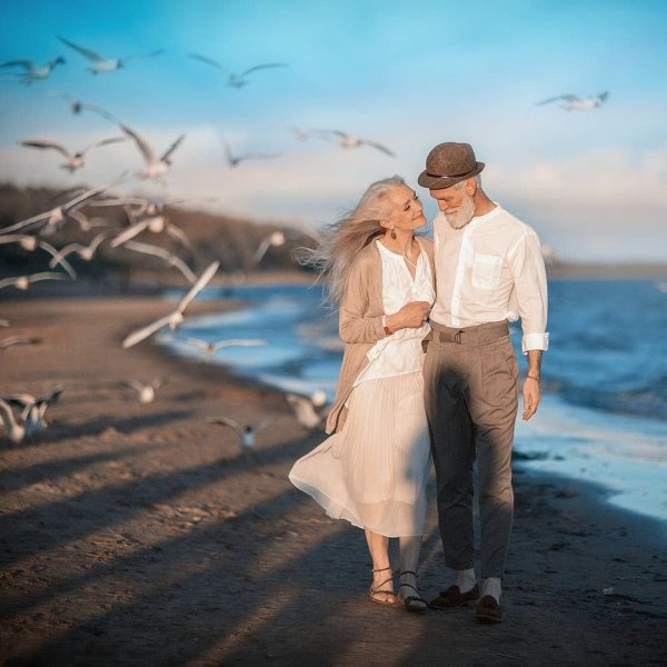 Счастливые люди в возрасте