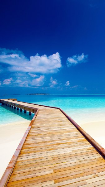 Бирюзовое море