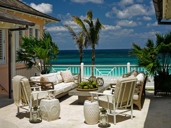 Веранда с видом на море