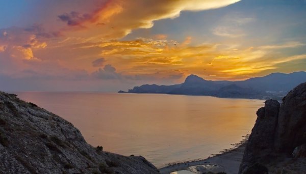 Судакская бухта закат