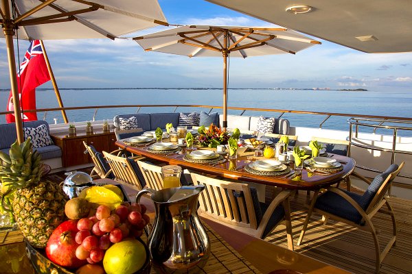 Завтрак на яхте