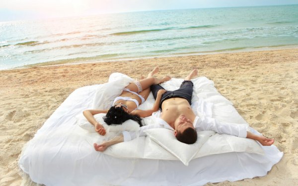 Пара на матрасе