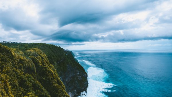 Океан и песок вид сверху