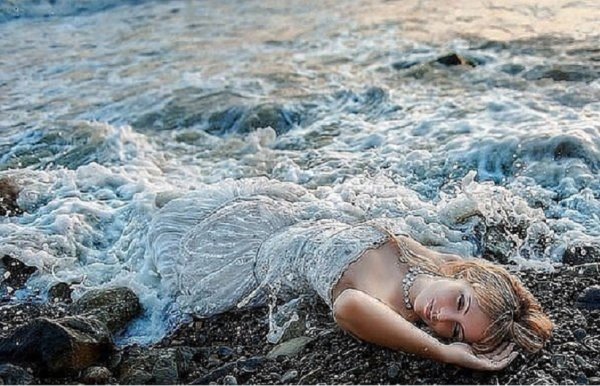 Лунная ночь девушка