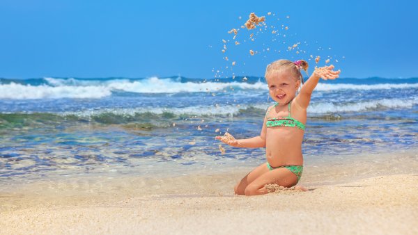 Дети на море