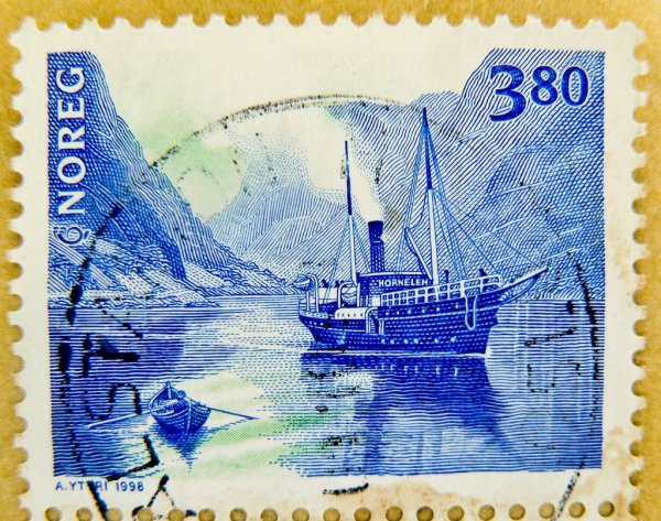 Дизайнерские почтовые марки