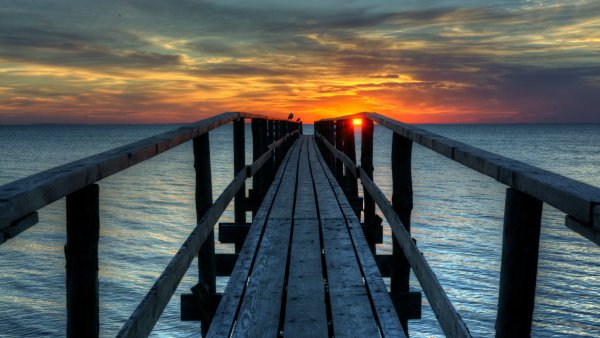 Море причал