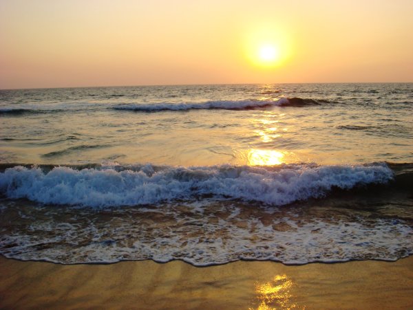 Прибой и солнце