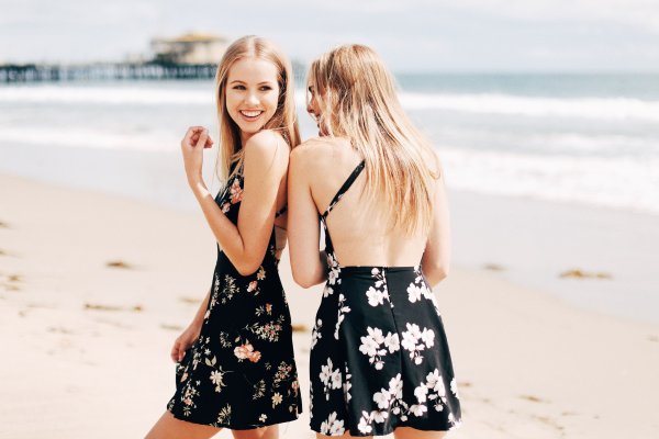 Модные подруги