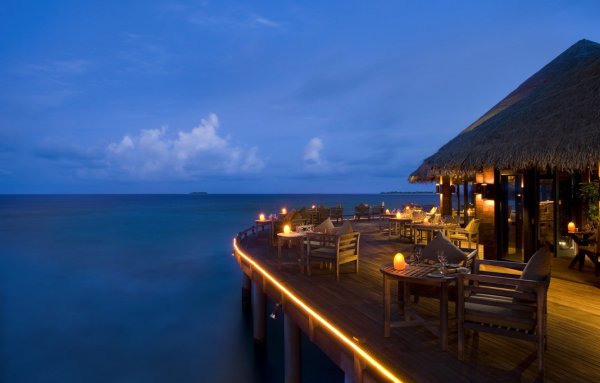 Бунгало вечер Мальдивы