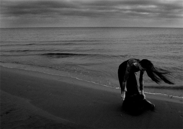 Девушка море грусть