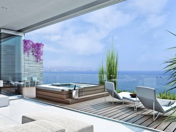 Вид на море с террасы