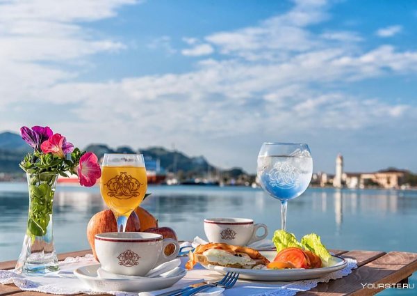 Завтрак на корабле