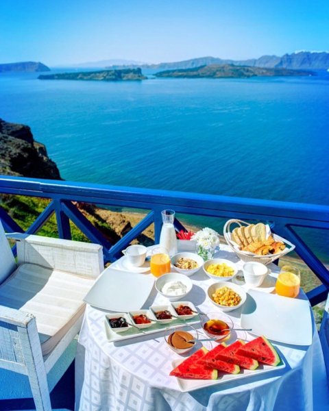 Завтрак у моря