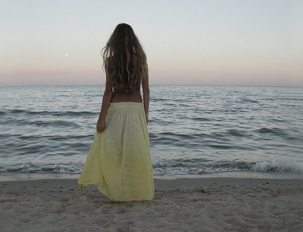 Девушка и океан