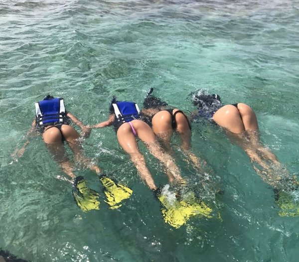 Море пляж девушки