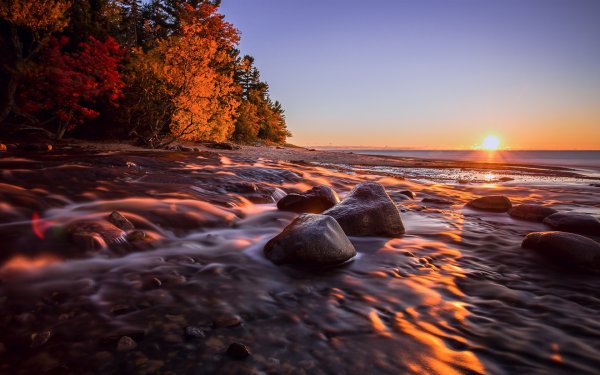 Красивое осеннее море