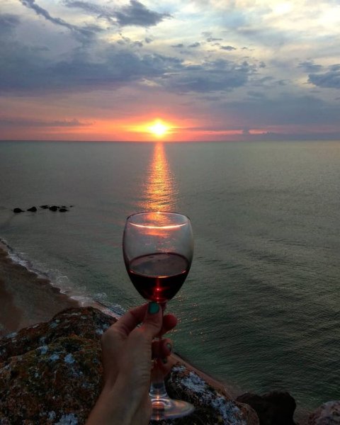 Вино и море