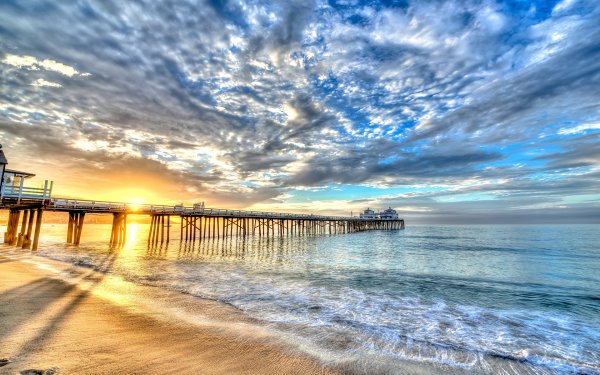 Пирс на реке