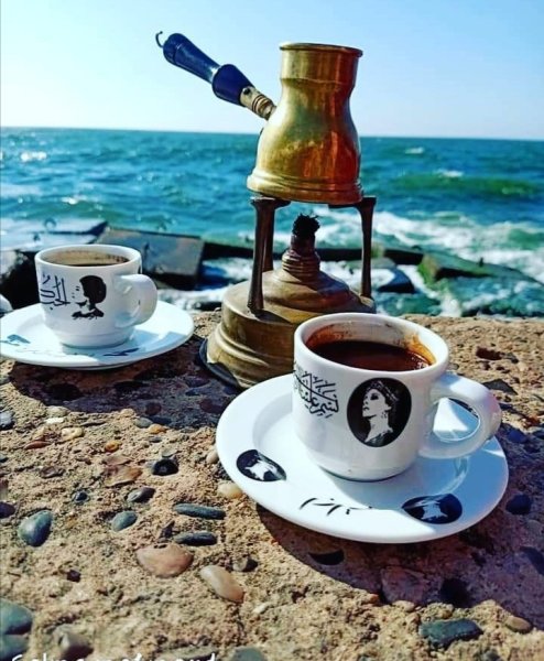 Утро на море с кофе