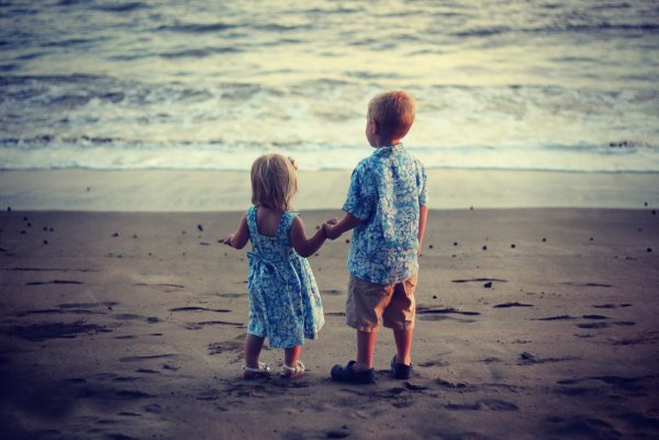 Ребенок со спины