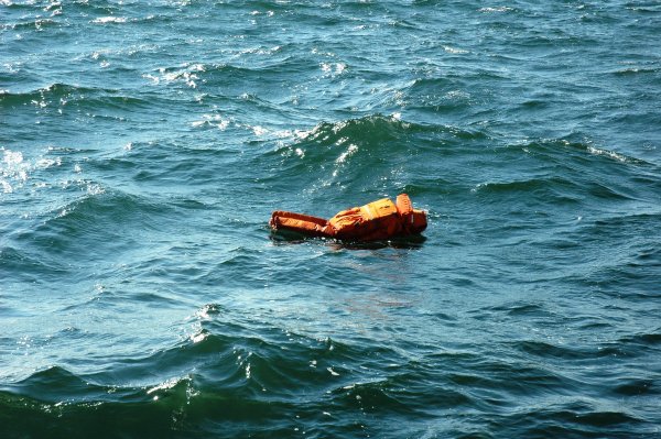 Тонущий человек