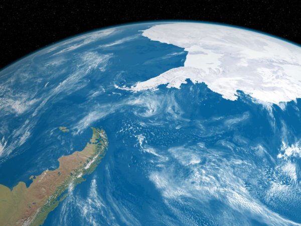 Самолет над океаном