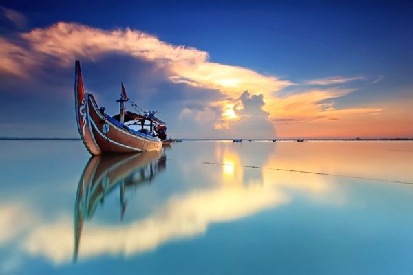 Красивый корабль