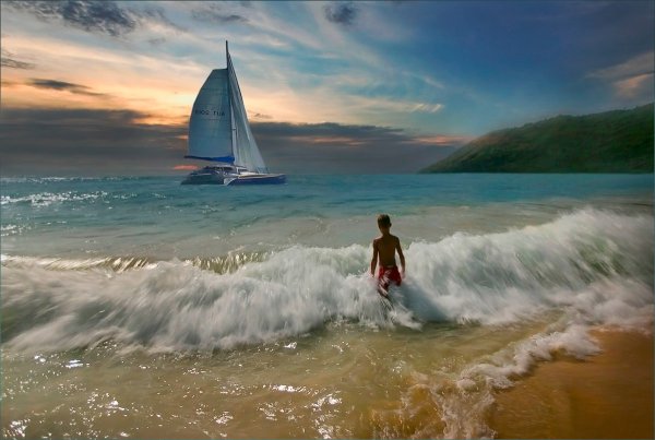 Парусник на берегу