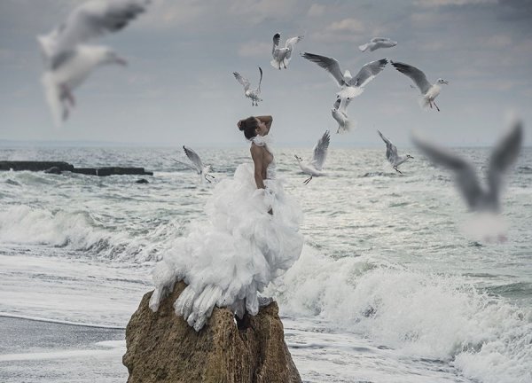 Аниме девушка в лодке