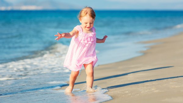 Дети на море