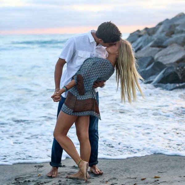 Джей Альварес и Алексис Рене