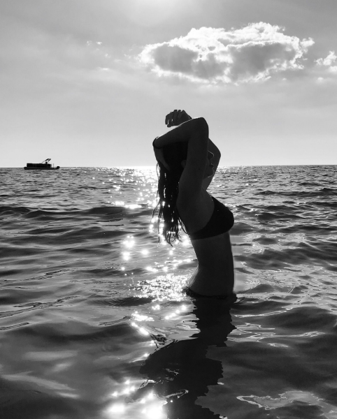 Силуэт девушки