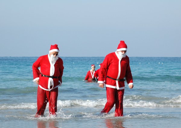 Дед Мороз на пляже