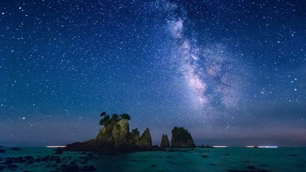 Звездное небо над морем