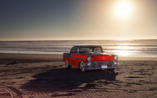Ретро автомобиль на море