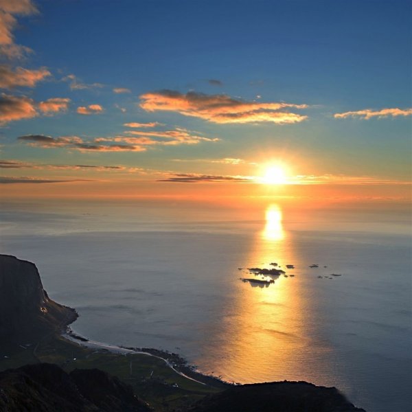 Рассвет на море