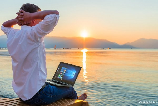 Загорелый мужчина