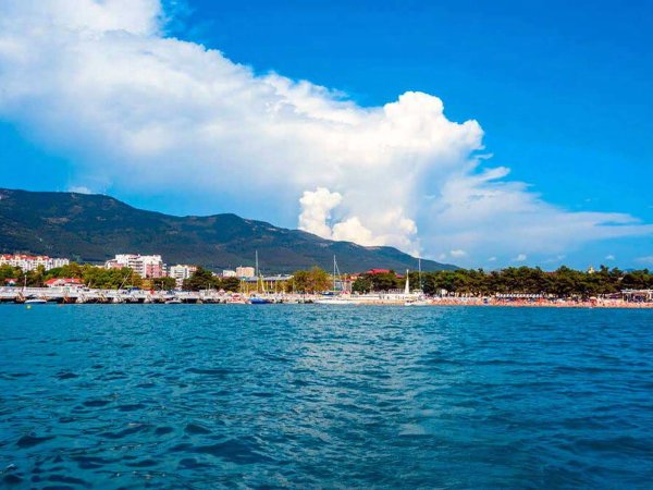 Геленджикская бухта набережная