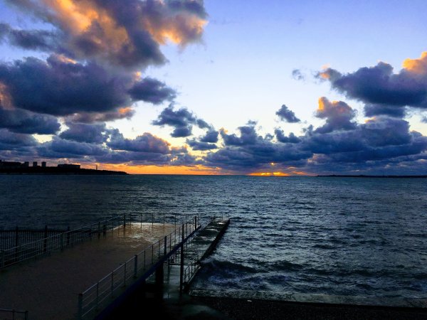 Геленджикская бухта на закате