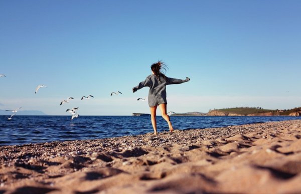 Свободная красивая счастливая