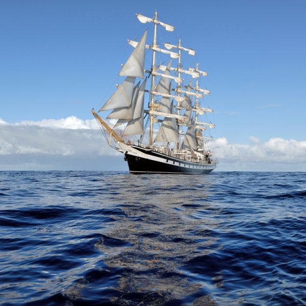 Шикарный парусник