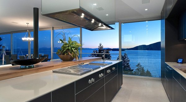 Кухня с красивым видом