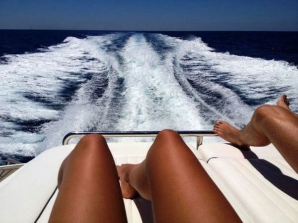 Море яхта девочки