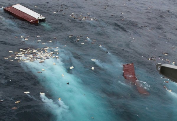 Крушение кораблей в шторм