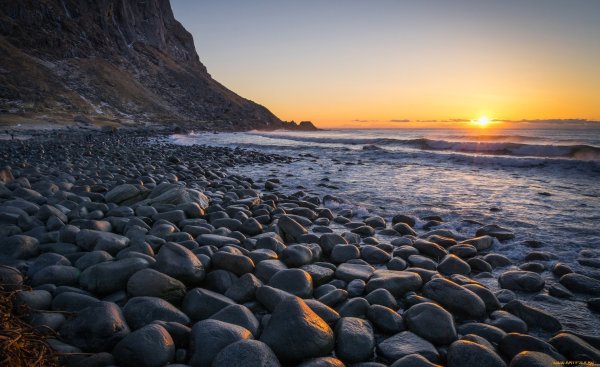 Галечный пляж Анапа камни
