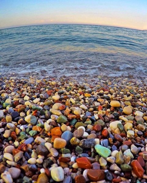 Необычные морские камни