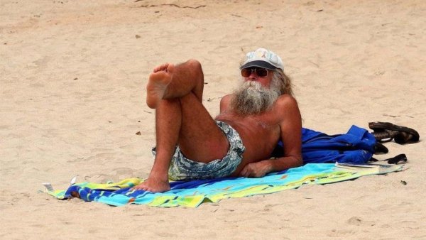 Дед Мороз на пляже