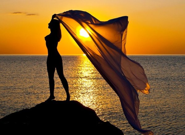 Девушка море вечер