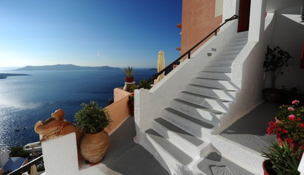 Красивый спуск к морю